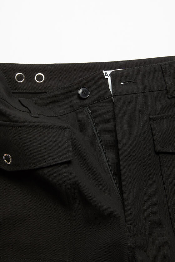 (image for) Stable Twill shorts